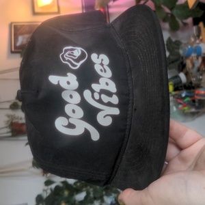 Good vibes Trucker Hat